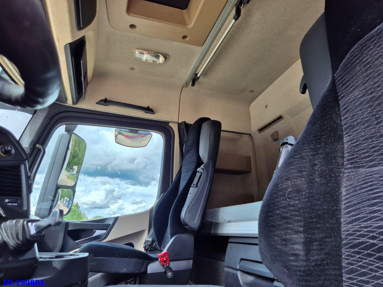 Skříňový nákladní auto MERCEDES-BENZ Actros 2551 6x2 Euro5: obrázok 14