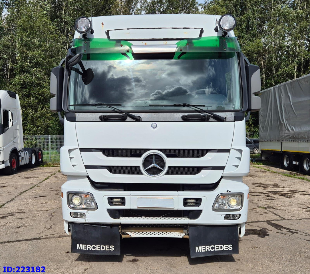 MERCEDES-BENZ Actros 2551 8x2 V8 Retarder - Hákový nosič kontajnerov: obrázok 2 MERCEDES-BENZ Actros 2551 8x2 V8 Retarder - Hákový nosič kontajnerov: obrázok 2
