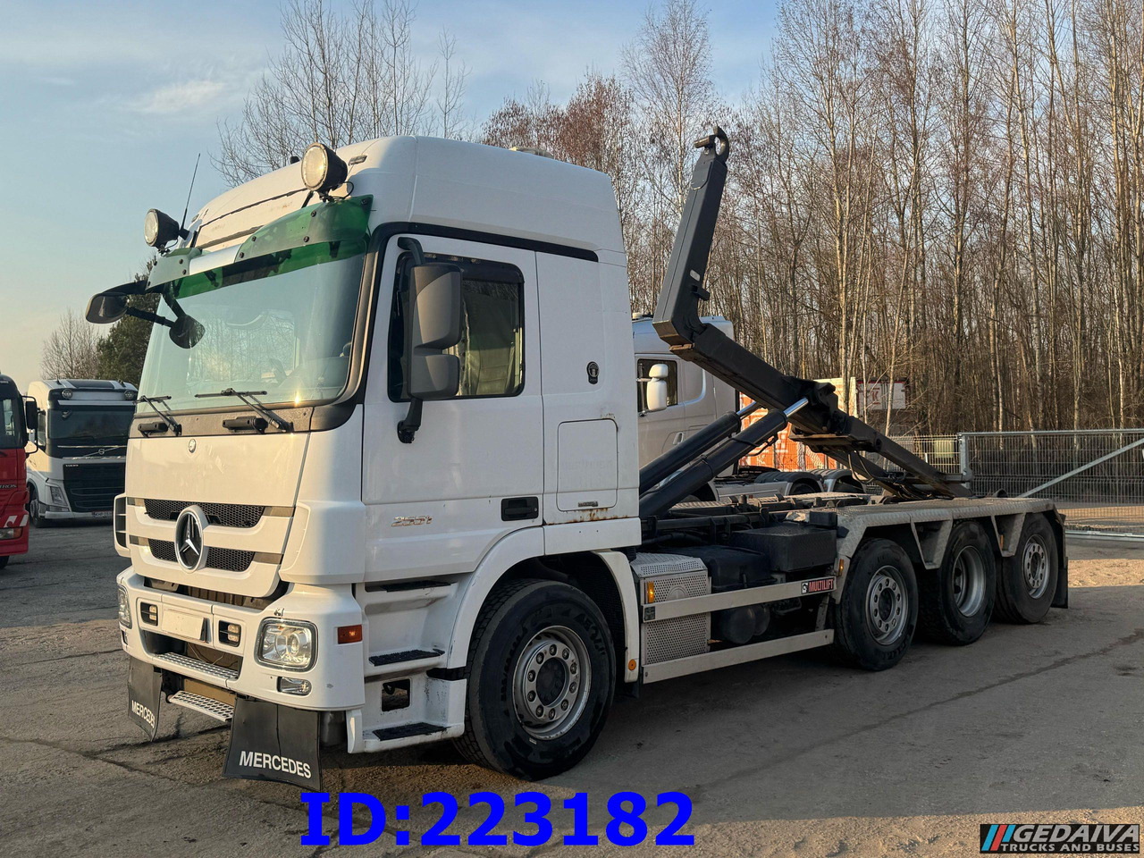 MERCEDES-BENZ Actros 2551 8x2 V8 Retarder - Hákový nosič kontajnerov: obrázok 1 MERCEDES-BENZ Actros 2551 8x2 V8 Retarder - Hákový nosič kontajnerov: obrázok 1