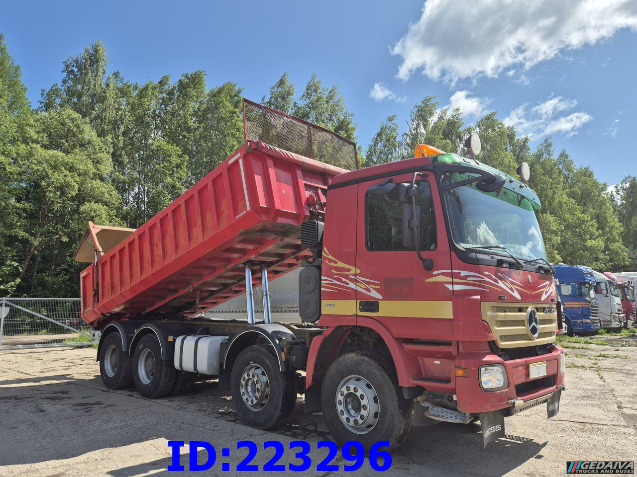 MERCEDES-BENZ Actros 3244 8x4 Big axle Euro5 - Sklápač: obrázok 4 MERCEDES-BENZ Actros 3244 8x4 Big axle Euro5 - Sklápač: obrázok 4