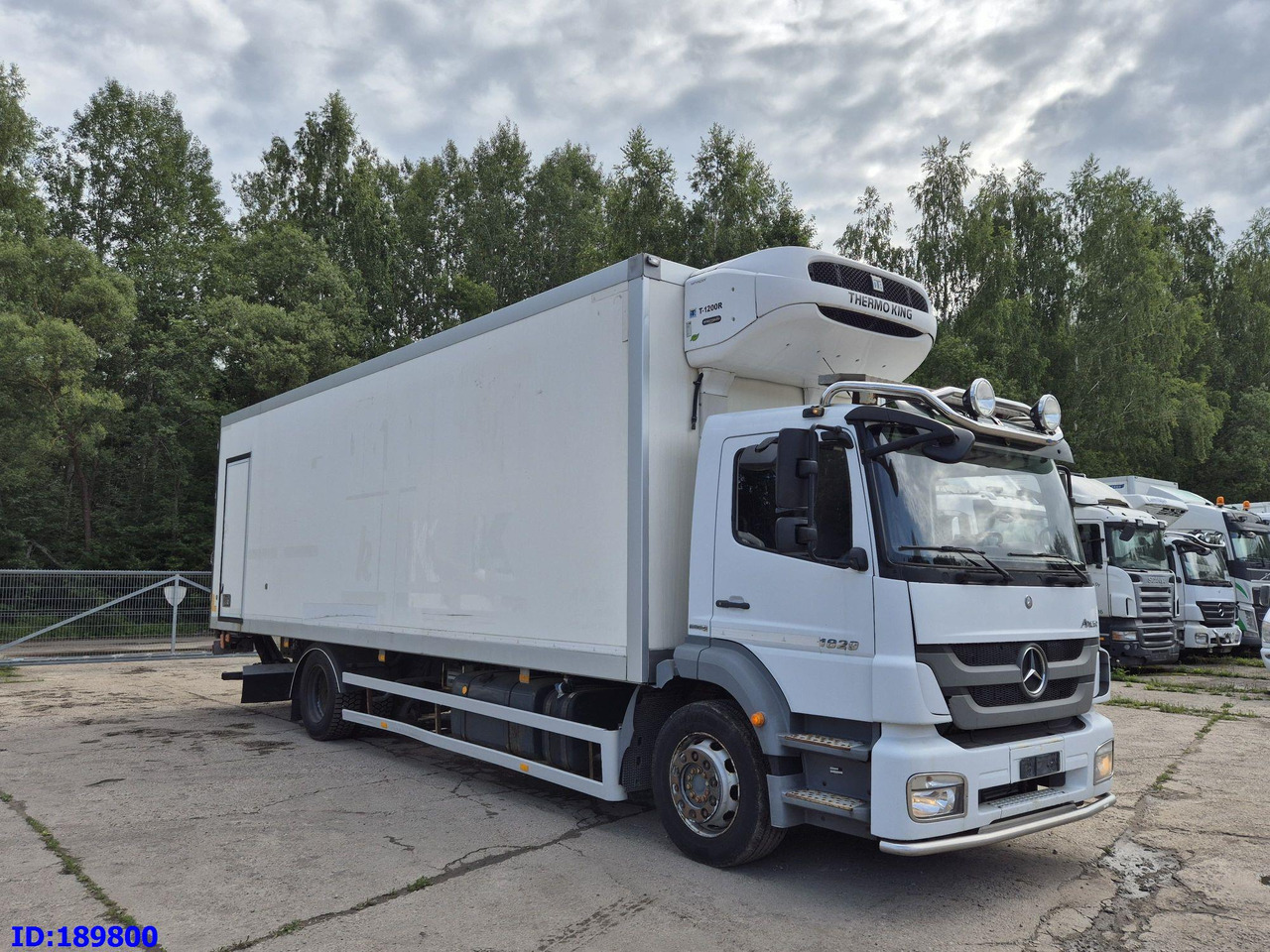 MERCEDES-BENZ Axor 1829 Euro5 Manual + Tail lift - Chladirenské nákladné vozidlo: obrázok 4 MERCEDES-BENZ Axor 1829 Euro5 Manual + Tail lift - Chladirenské nákladné vozidlo: obrázok 4