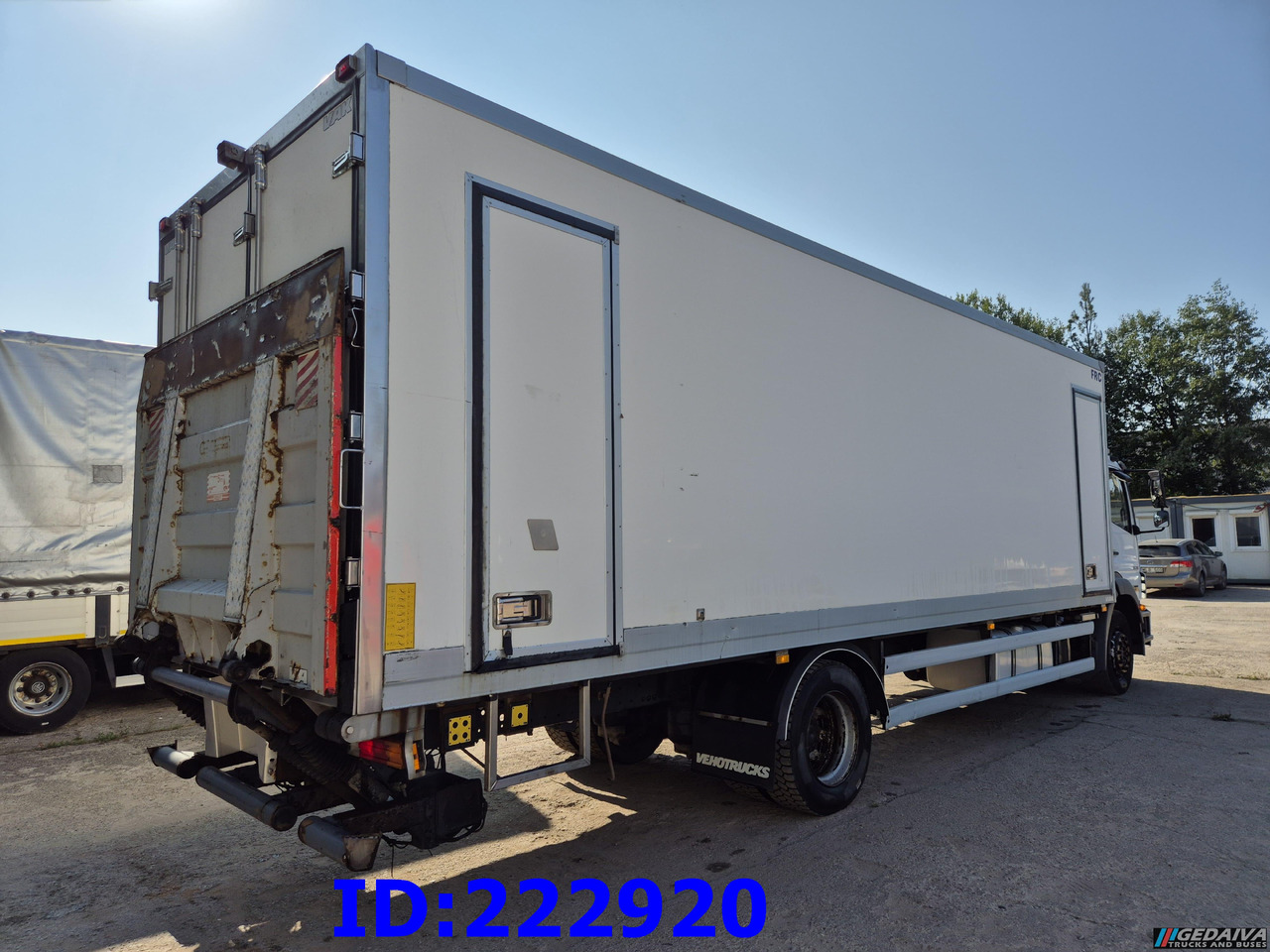 MERCEDES-BENZ Axor 1829 Manual + Tail lift - Chladirenské nákladné vozidlo: obrázok 5 MERCEDES-BENZ Axor 1829 Manual + Tail lift - Chladirenské nákladné vozidlo: obrázok 5