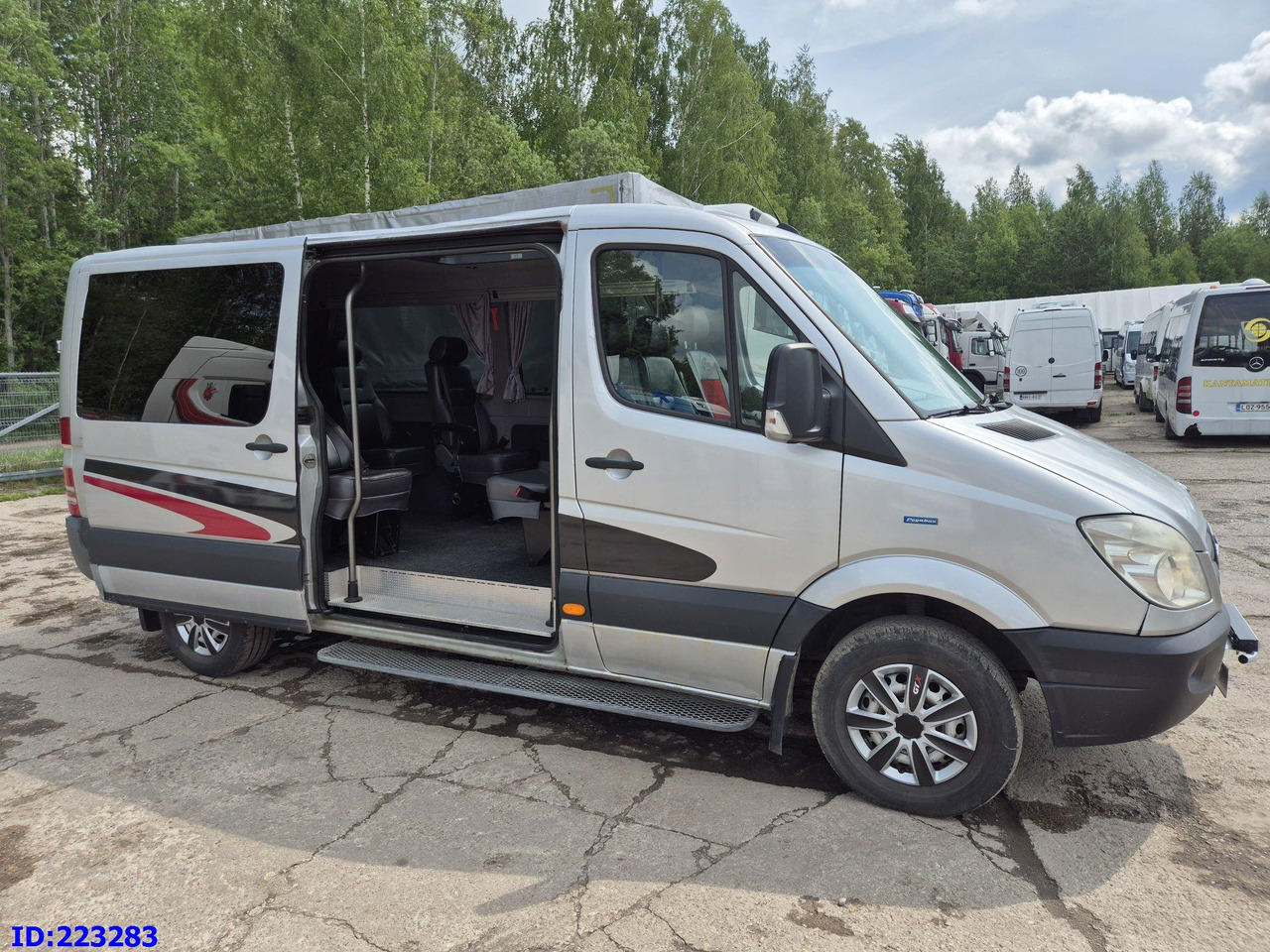 MERCEDES-BENZ Sprinter 313 - Kasten VIP -Euro5 - Autokar: obrázok 4 MERCEDES-BENZ Sprinter 313 - Kasten VIP -Euro5 - Autokar: obrázok 4
