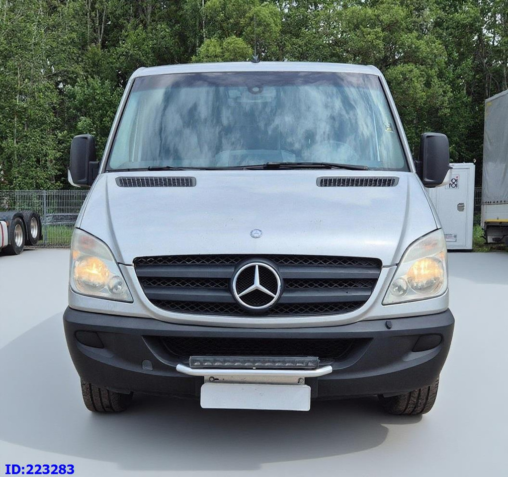 MERCEDES-BENZ Sprinter 313 - Kasten VIP -Euro5 - Minibus, Mikrobus: obrázok 2 MERCEDES-BENZ Sprinter 313 - Kasten VIP -Euro5 - Minibus, Mikrobus: obrázok 2