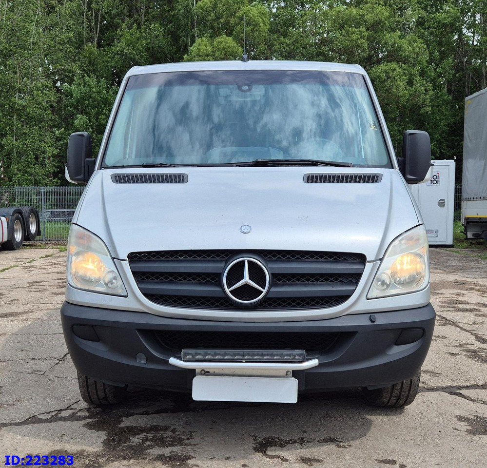 MERCEDES-BENZ Sprinter 313 - Kasten VIP -Euro5 - Autokar: obrázok 2 MERCEDES-BENZ Sprinter 313 - Kasten VIP -Euro5 - Autokar: obrázok 2