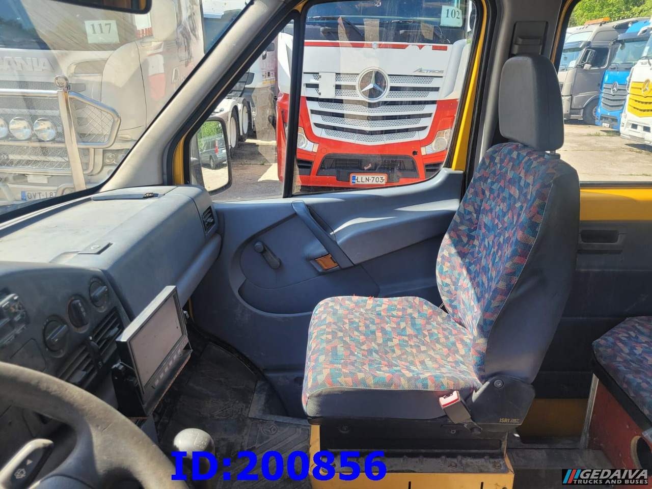 Valníkový/ Plošinový nákladný automobil MERCEDES-BENZ Sprinter 408D - 5 Seater: obrázok 11 Valníkový/ Plošinový nákladný automobil MERCEDES-BENZ Sprinter 408D - 5 Seater: obrázok 11