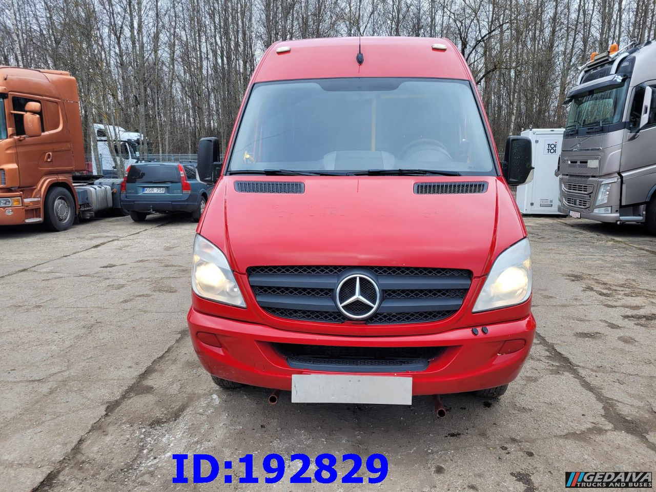 MERCEDES-BENZ Sprinter 515 VIP 17place - Autokar: obrázok 2 MERCEDES-BENZ Sprinter 515 VIP 17place - Autokar: obrázok 2