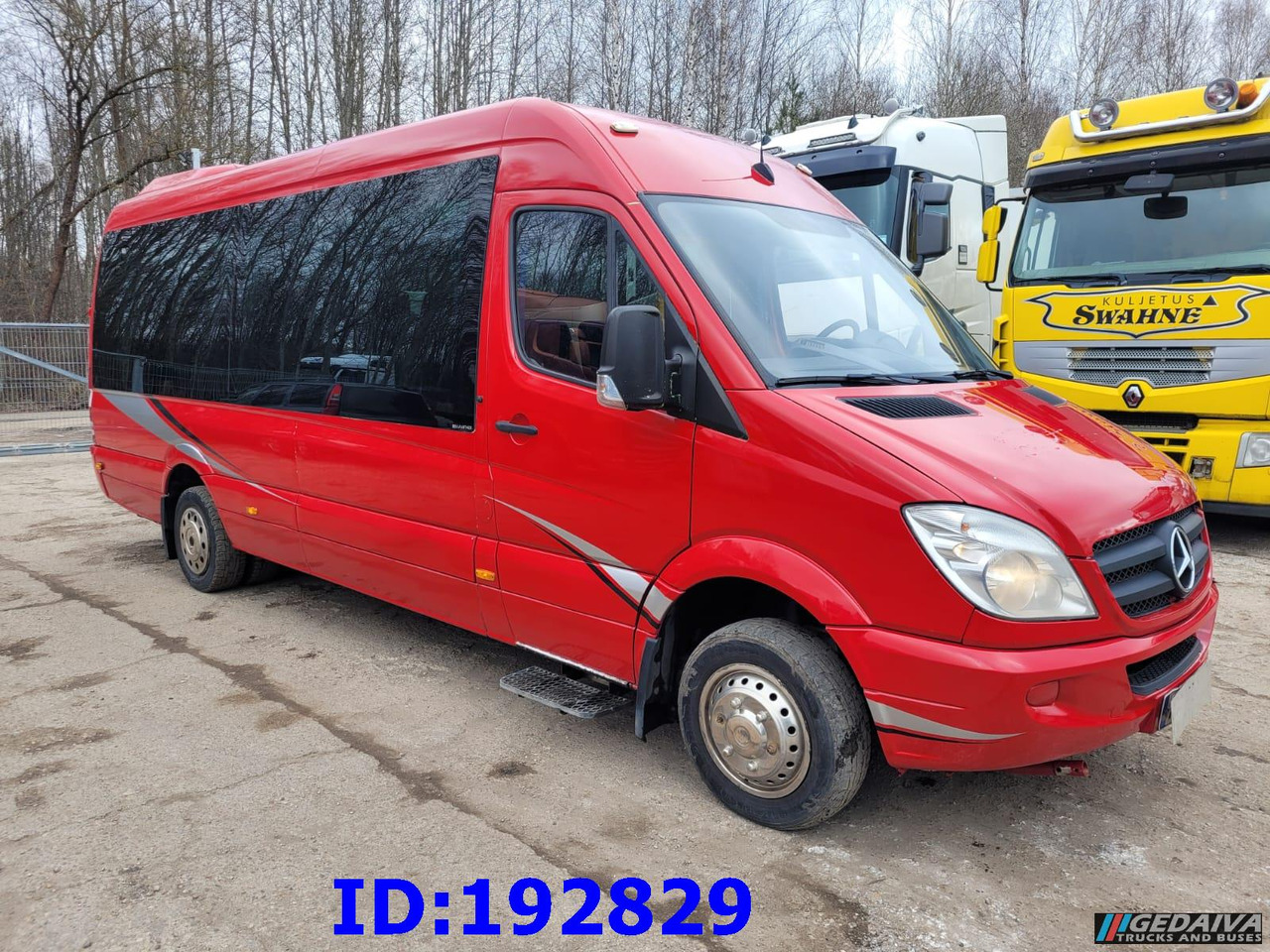 MERCEDES-BENZ Sprinter 515 VIP 17place - Autokar: obrázok 4 MERCEDES-BENZ Sprinter 515 VIP 17place - Autokar: obrázok 4