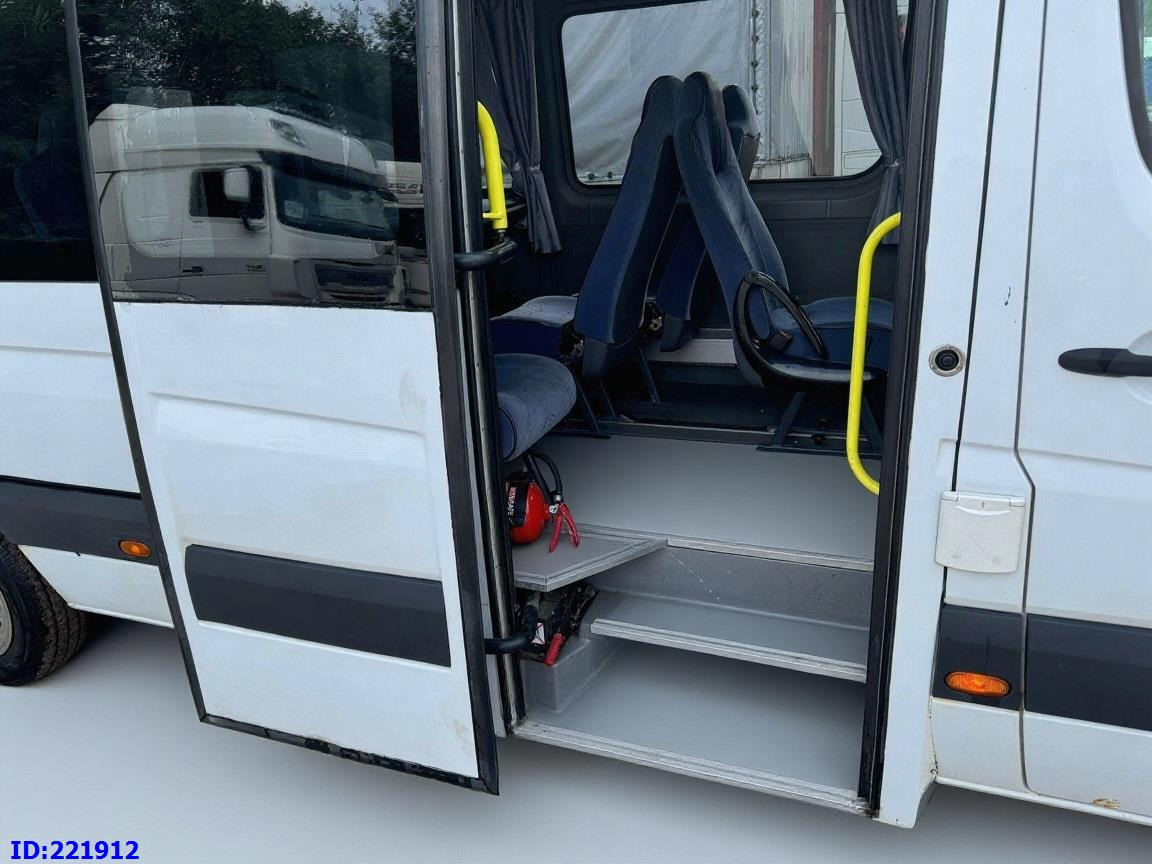 MERCEDES-BENZ Sprinter 518 VIP 17-Place - Minibus, Mikrobus: obrázok 5 MERCEDES-BENZ Sprinter 518 VIP 17-Place - Minibus, Mikrobus: obrázok 5