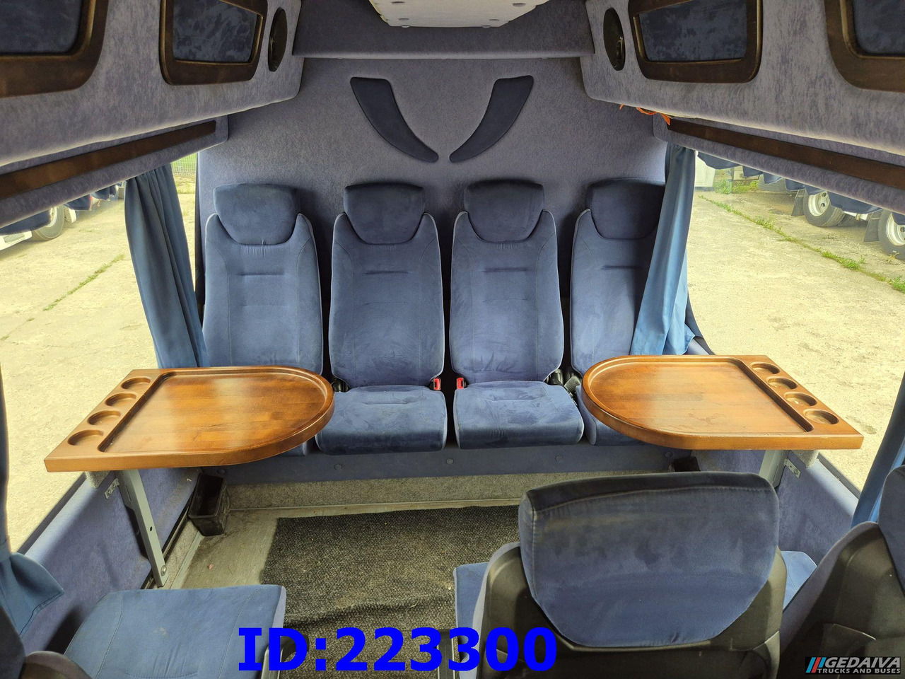 Autokar MERCEDES-BENZ Sprinter 518 VIP - 17 Seater: obrázok 20