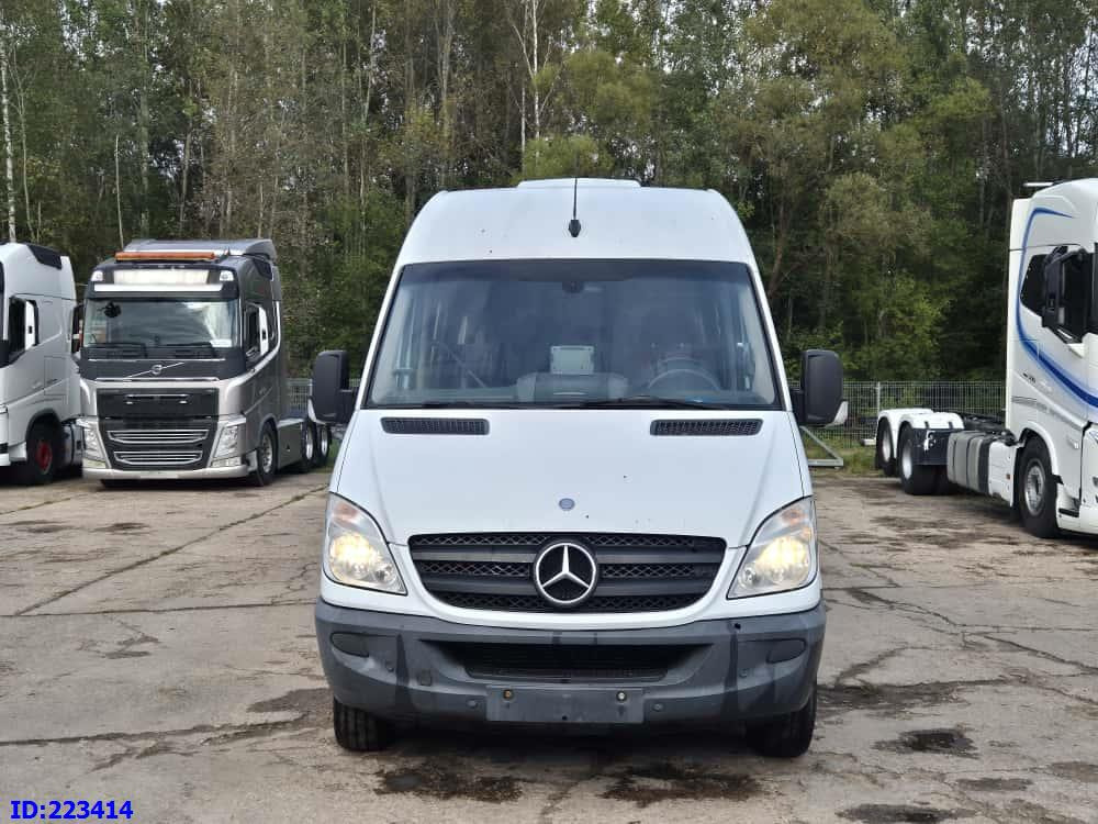 MERCEDES-BENZ Sprinter 519 VIP - 17 Seater Euro5 - Autokar: obrázok 2 MERCEDES-BENZ Sprinter 519 VIP - 17 Seater Euro5 - Autokar: obrázok 2