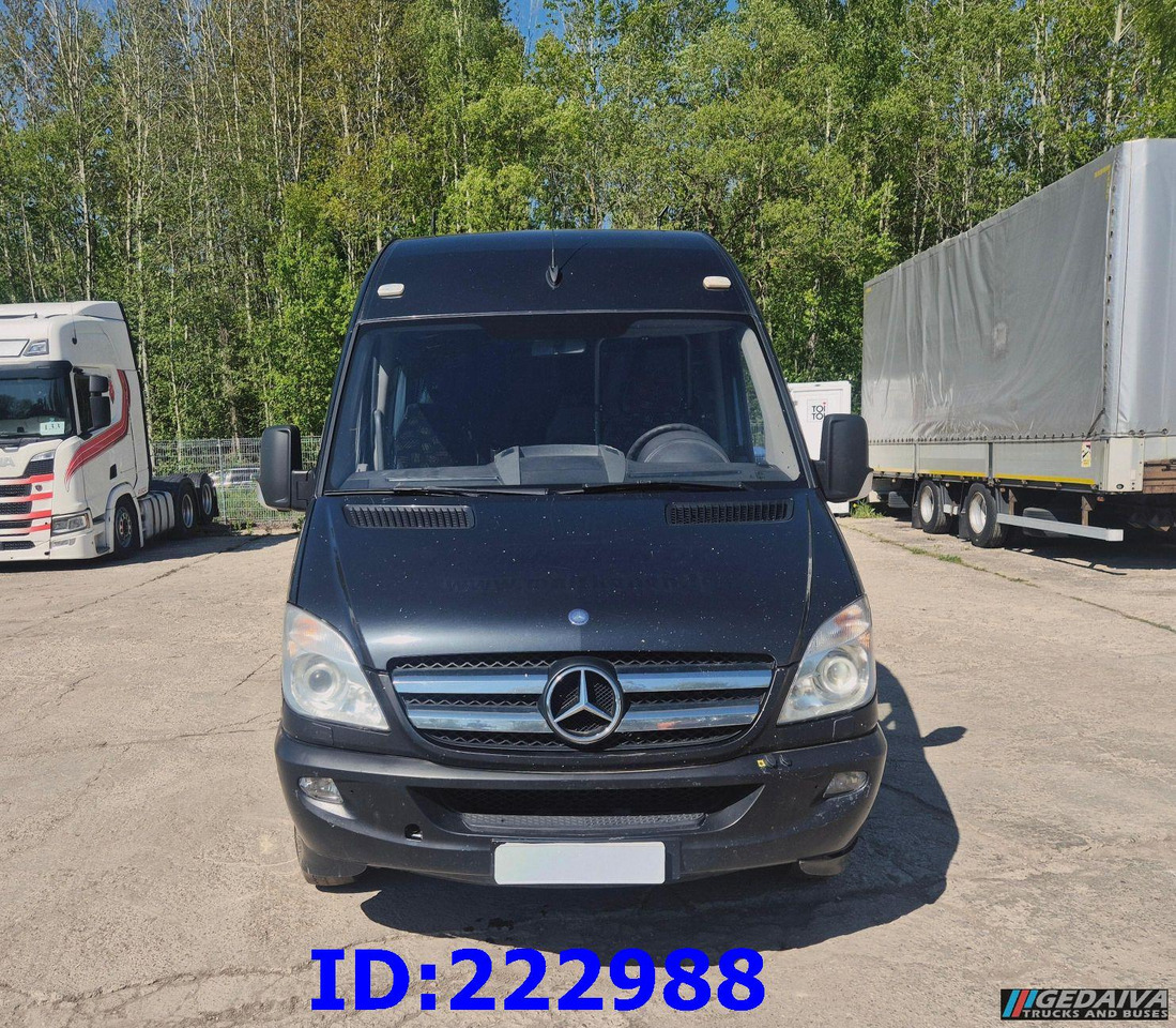 MERCEDES-BENZ Sprinter 519 VIP - 17 Seater - Autokar: obrázok 2 MERCEDES-BENZ Sprinter 519 VIP - 17 Seater - Autokar: obrázok 2