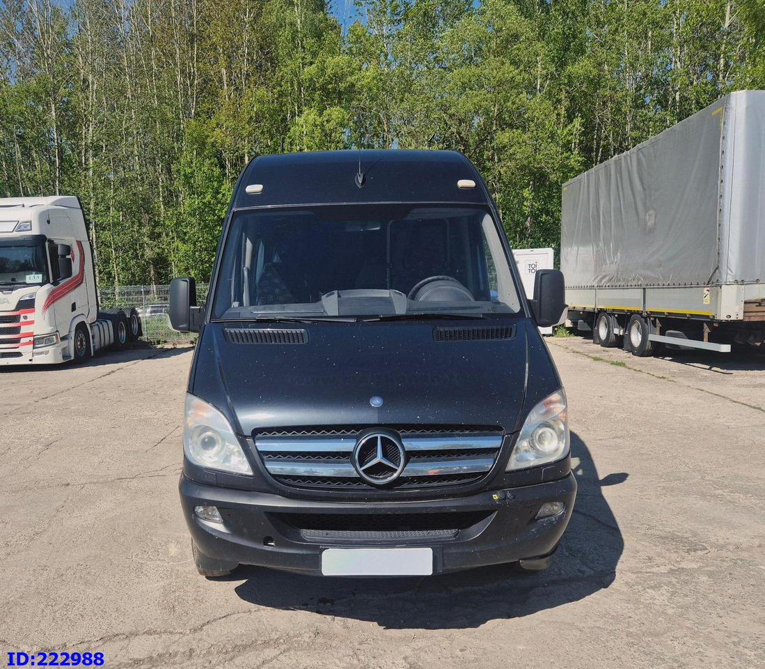 MERCEDES-BENZ Sprinter 519 VIP - 17 Seater - Autokar: obrázok 2 MERCEDES-BENZ Sprinter 519 VIP - 17 Seater - Autokar: obrázok 2