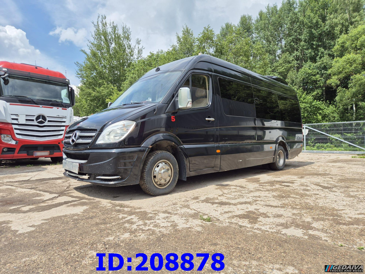 MERCEDES-BENZ Sprinter 519 -VIP- 17 places - Autokar: obrázok 1 MERCEDES-BENZ Sprinter 519 -VIP- 17 places - Autokar: obrázok 1
