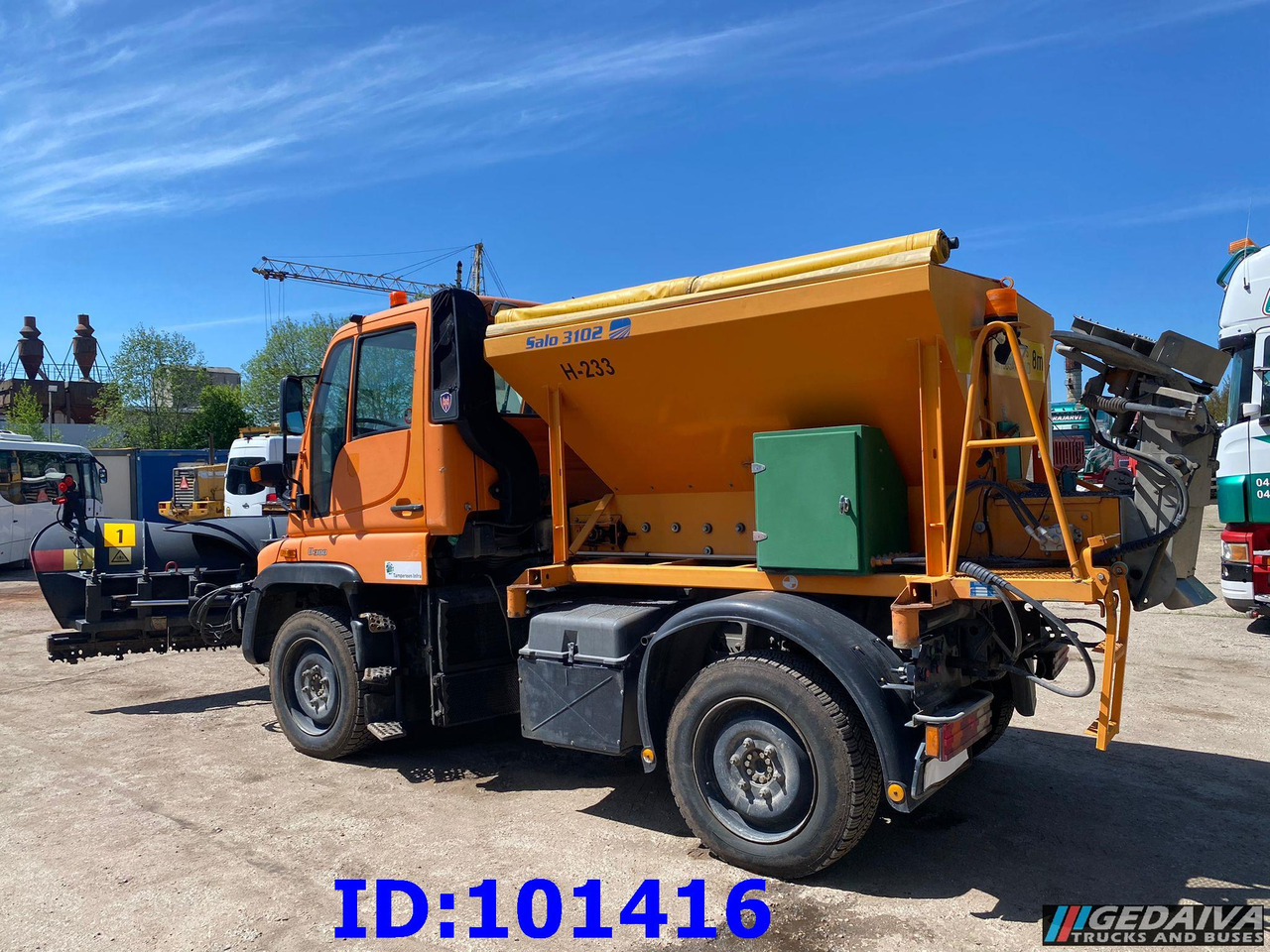 MERCEDES-BENZ Unimog U300 4X4 - Vozidlo na odpratávanie snehu: obrázok 4 MERCEDES-BENZ Unimog U300 4X4 - Vozidlo na odpratávanie snehu: obrázok 4