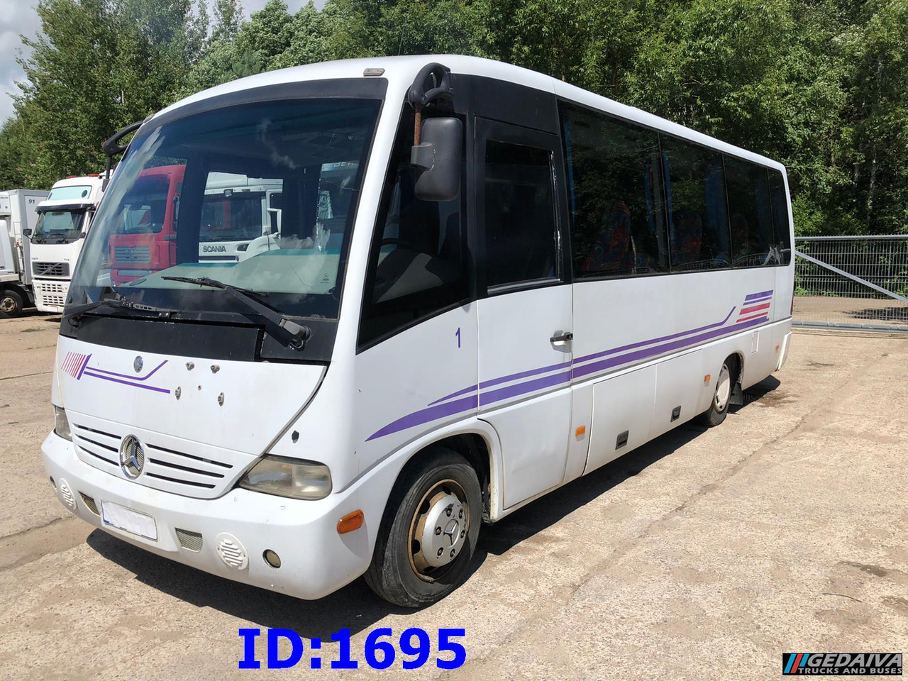 MERCEDES-BENZ Vario Medio 815 30-Seater - Autokar: obrázok 4 MERCEDES-BENZ Vario Medio 815 30-Seater - Autokar: obrázok 4