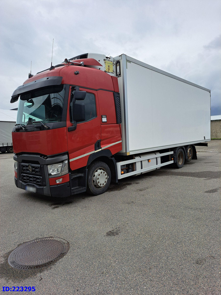 RENAULT T 6x2 Euro 6 Refrigerated + Carrier Supra - Chladirenské nákladné vozidlo: obrázok 1 RENAULT T 6x2 Euro 6 Refrigerated + Carrier Supra - Chladirenské nákladné vozidlo: obrázok 1