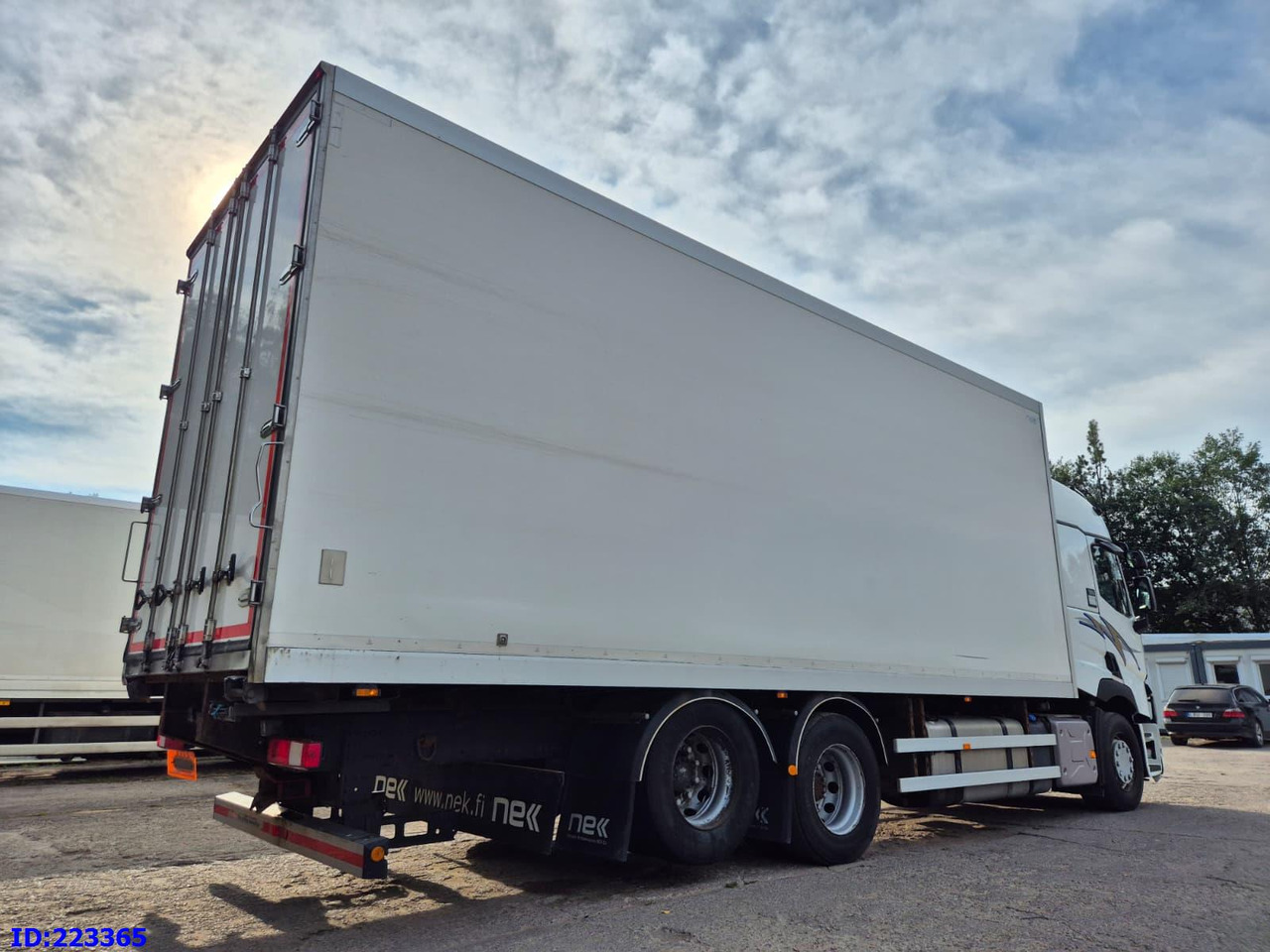 RENAULT T520 6x2 Euro 6 (Box 7.82m) - Skříňový nákladní auto: obrázok 5 RENAULT T520 6x2 Euro 6 (Box 7.82m) - Skříňový nákladní auto: obrázok 5