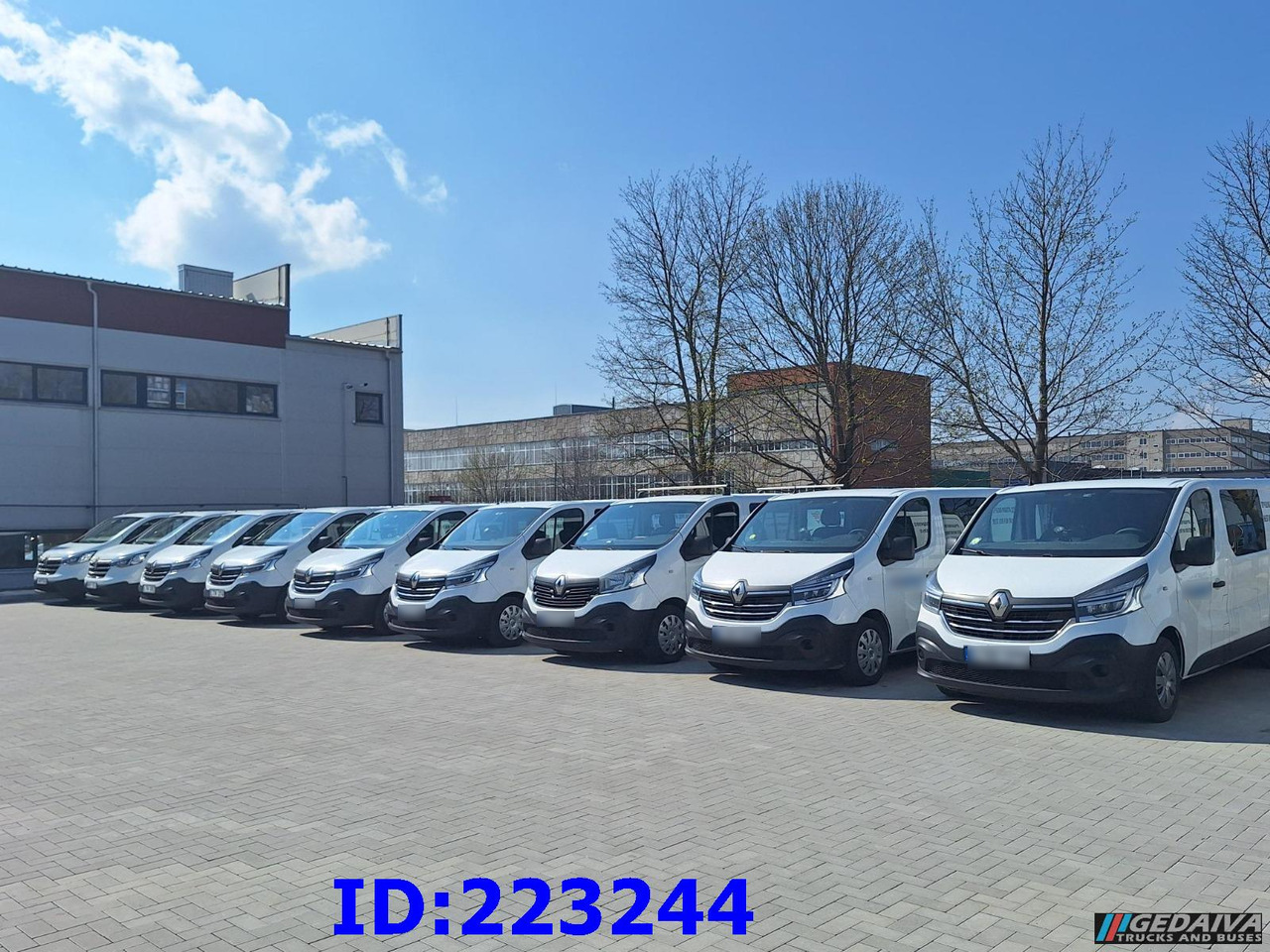RENAULT Trafic (6pcs. available) - Dodávkа s dvojitou kabínou: obrázok 4 RENAULT Trafic (6pcs. available) - Dodávkа s dvojitou kabínou: obrázok 4