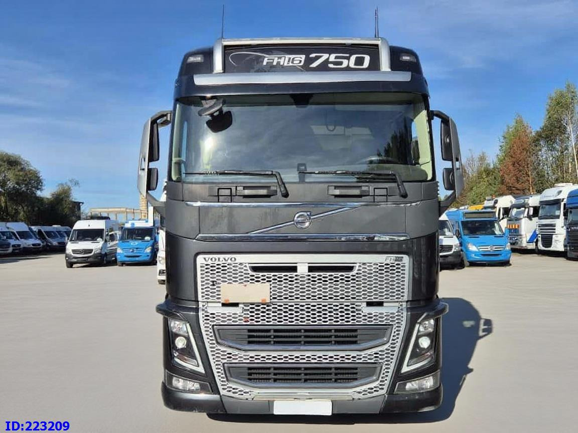 VOLVO FH16 750HP 8x4 Steering axle - Podvozek s kabinou: obrázok 2 VOLVO FH16 750HP 8x4 Steering axle - Podvozek s kabinou: obrázok 2