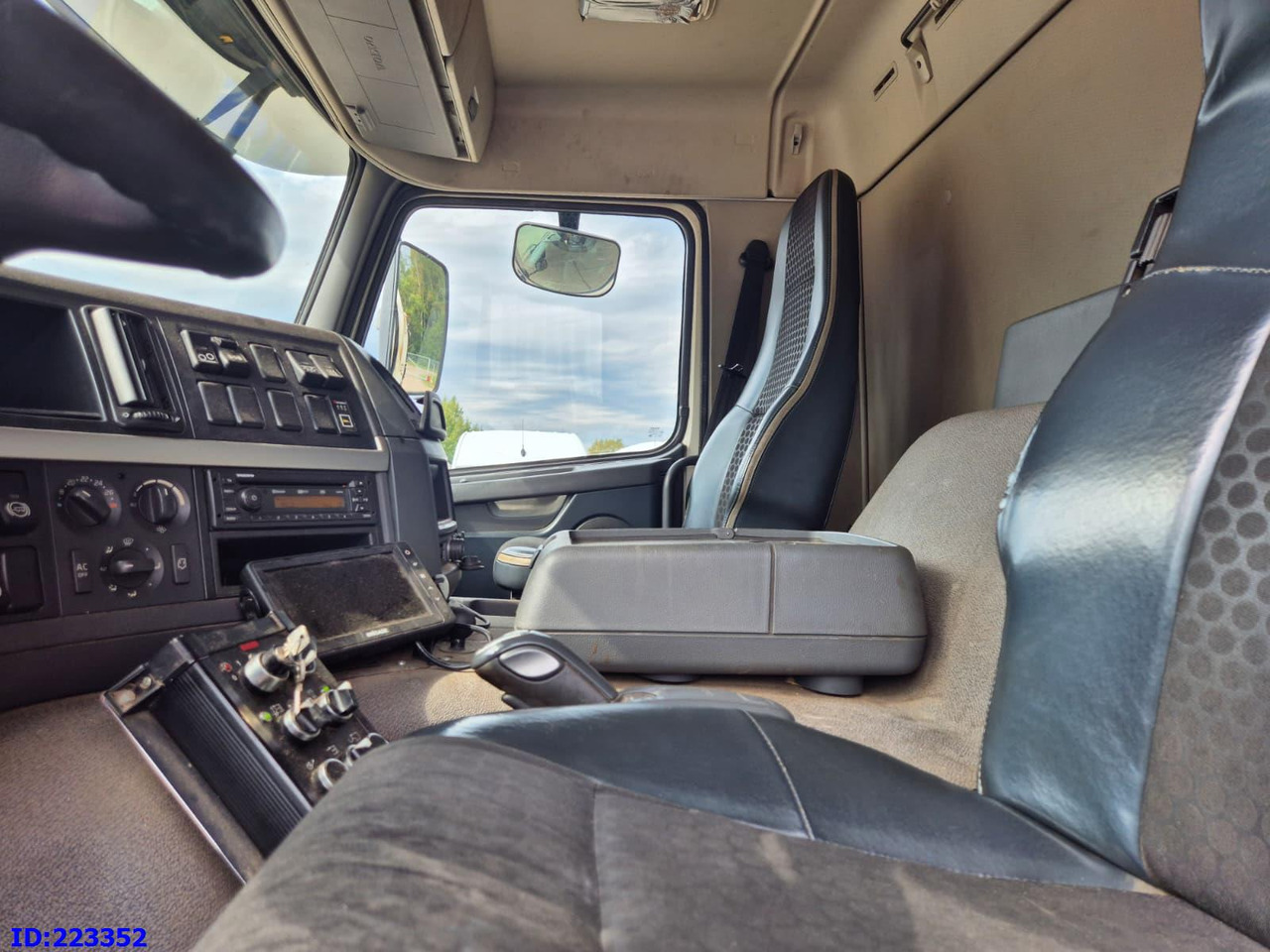 VOLVO FMX 330HP 6x2 Norba RL300. Keox -bio, Ferrari crane, Dynawatt -pressure - Auto na odvoz odpadu: obrázok 5 VOLVO FMX 330HP 6x2 Norba RL300. Keox -bio, Ferrari crane, Dynawatt -pressure - Auto na odvoz odpadu: obrázok 5