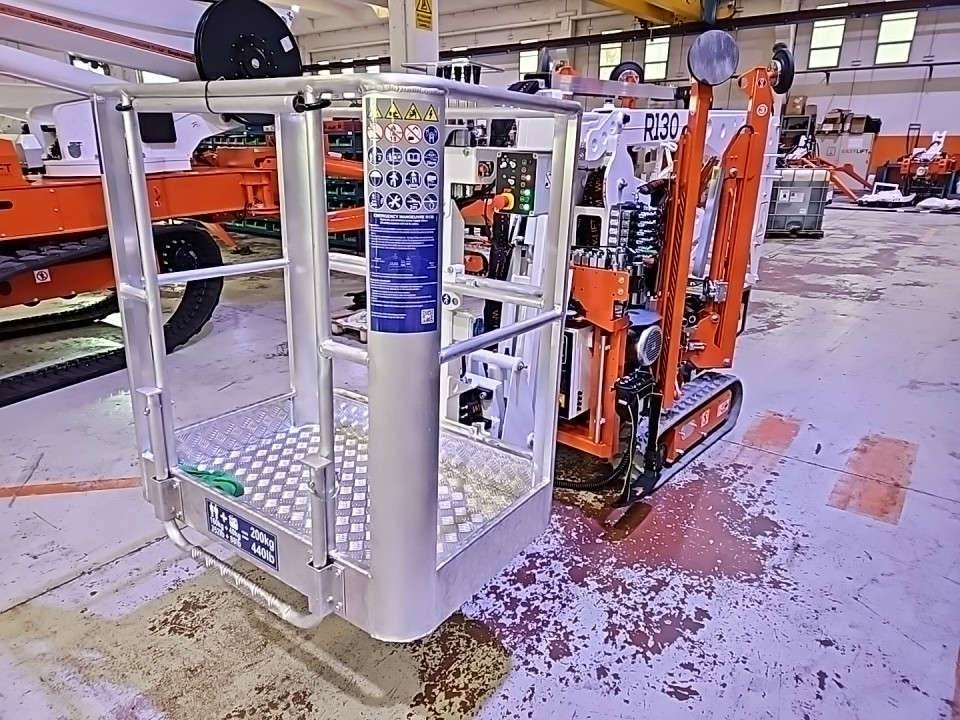 EasyLift R130 - Kĺbová pracovná plošina: obrázok 4 EasyLift R130 - Kĺbová pracovná plošina: obrázok 4