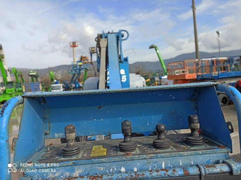 Genie Z 135/70 - Kĺbová pracovná plošina: obrázok 2 Genie Z 135/70 - Kĺbová pracovná plošina: obrázok 2