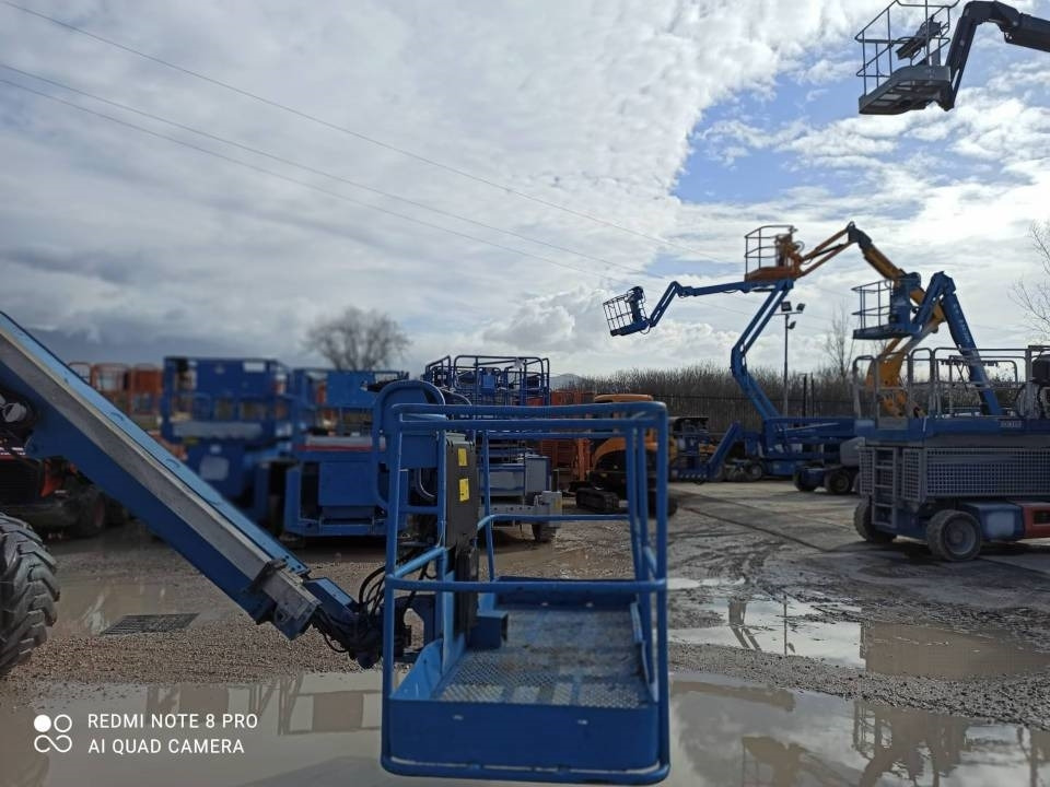 Genie Z 135/70 - Kĺbová pracovná plošina: obrázok 4 Genie Z 135/70 - Kĺbová pracovná plošina: obrázok 4