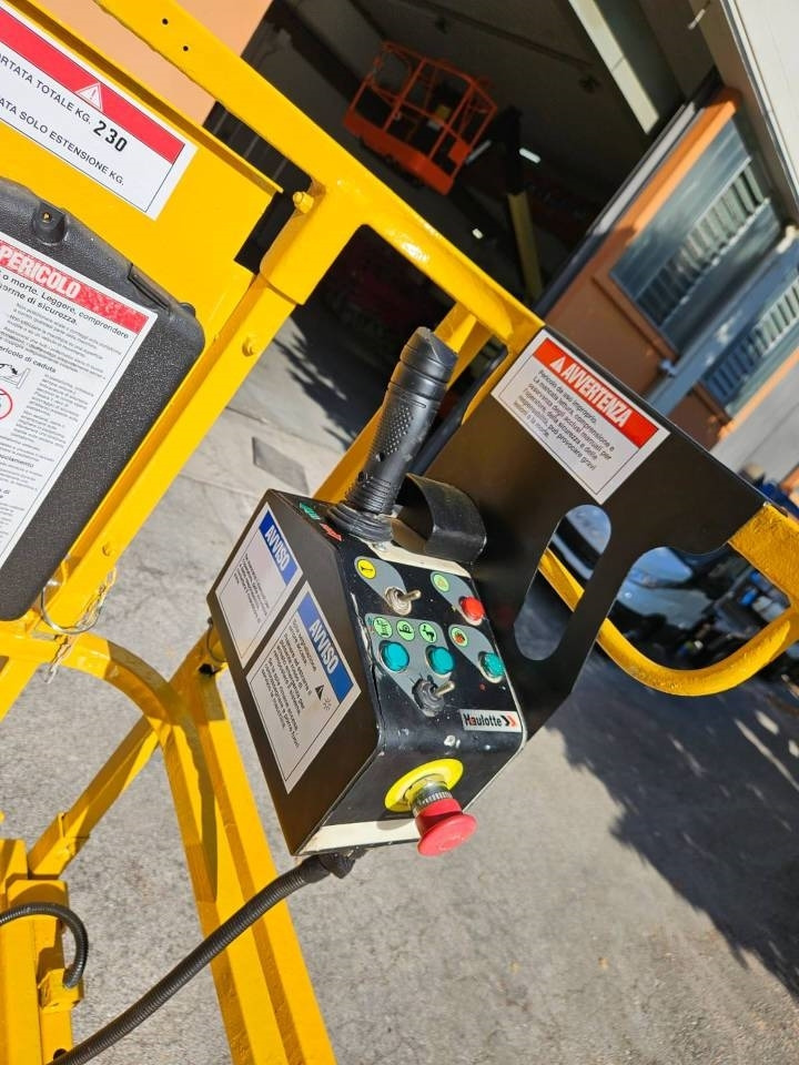 Haulotte Compact 10 N - Samohybná plošiny: obrázok 2 Haulotte Compact 10 N - Samohybná plošiny: obrázok 2