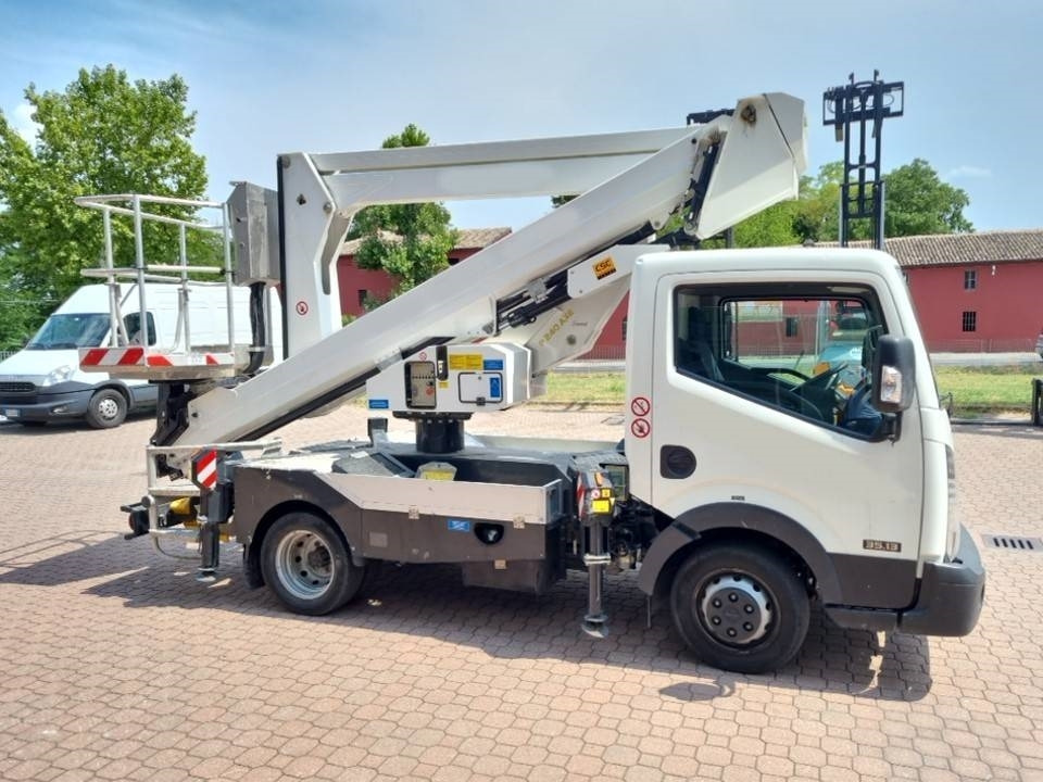 Palfinger P 240 AXE - Automobilová plošina: obrázok 1 Palfinger P 240 AXE - Automobilová plošina: obrázok 1