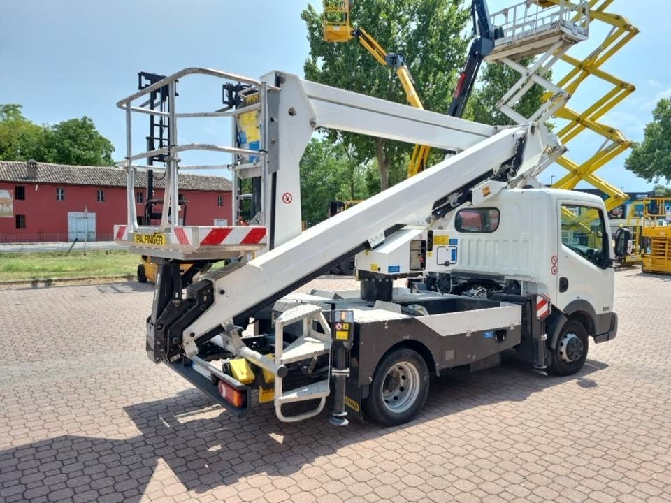 Palfinger P 240 AXE - Automobilová plošina: obrázok 2 Palfinger P 240 AXE - Automobilová plošina: obrázok 2