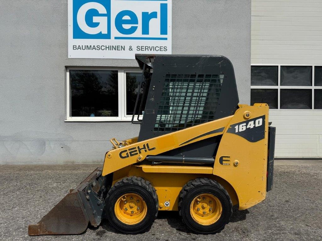 Gehl SL1640E (4027) - Šmykom riadený nakladač: obrázok 5 Gehl SL1640E (4027) - Šmykom riadený nakladač: obrázok 5