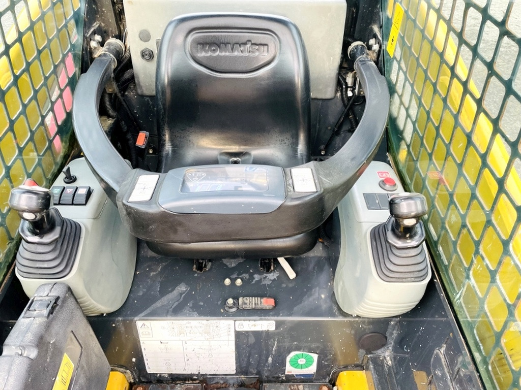 Komatsu SK714 (3906) - Šmykom riadený nakladač: obrázok 5 Komatsu SK714 (3906) - Šmykom riadený nakladač: obrázok 5