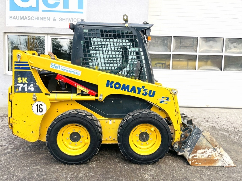 Komatsu SK714 (3906) - Šmykom riadený nakladač: obrázok 2 Komatsu SK714 (3906) - Šmykom riadený nakladač: obrázok 2