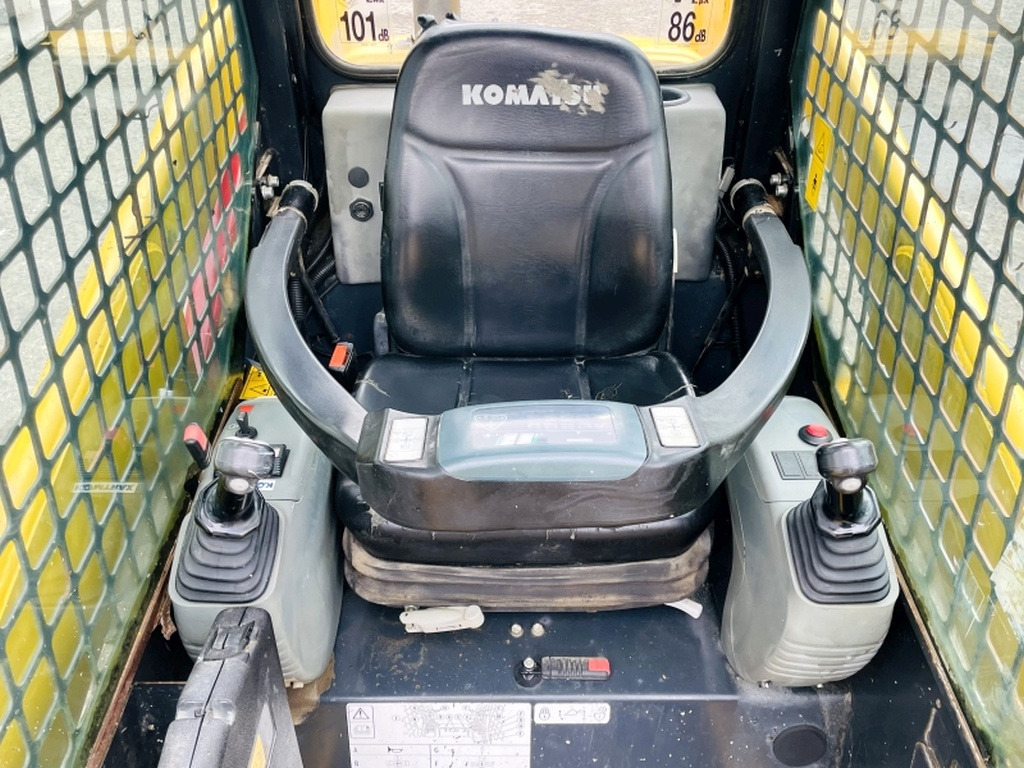 Komatsu SK714-5 (3947) - Šmykom riadený nakladač: obrázok 5 Komatsu SK714-5 (3947) - Šmykom riadený nakladač: obrázok 5