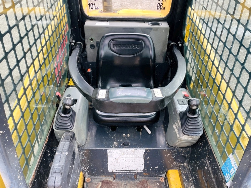 Komatsu SK714-5 (3948) - Šmykom riadený nakladač: obrázok 5 Komatsu SK714-5 (3948) - Šmykom riadený nakladač: obrázok 5