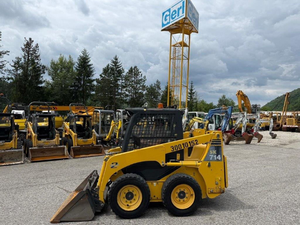 Komatsu SK714-5 (4026) - Šmykom riadený nakladač: obrázok 3 Komatsu SK714-5 (4026) - Šmykom riadený nakladač: obrázok 3