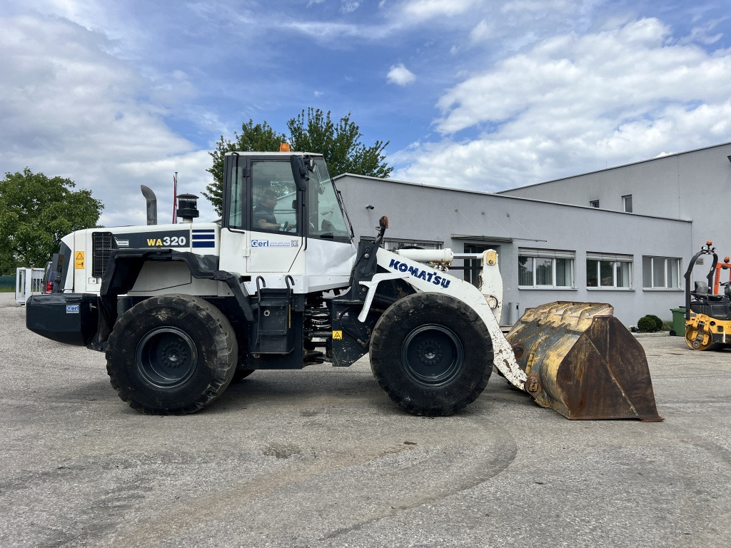 Komatsu WA 320-6 (111584) - Kolesový nakladač: obrázok 4 Komatsu WA 320-6 (111584) - Kolesový nakladač: obrázok 4