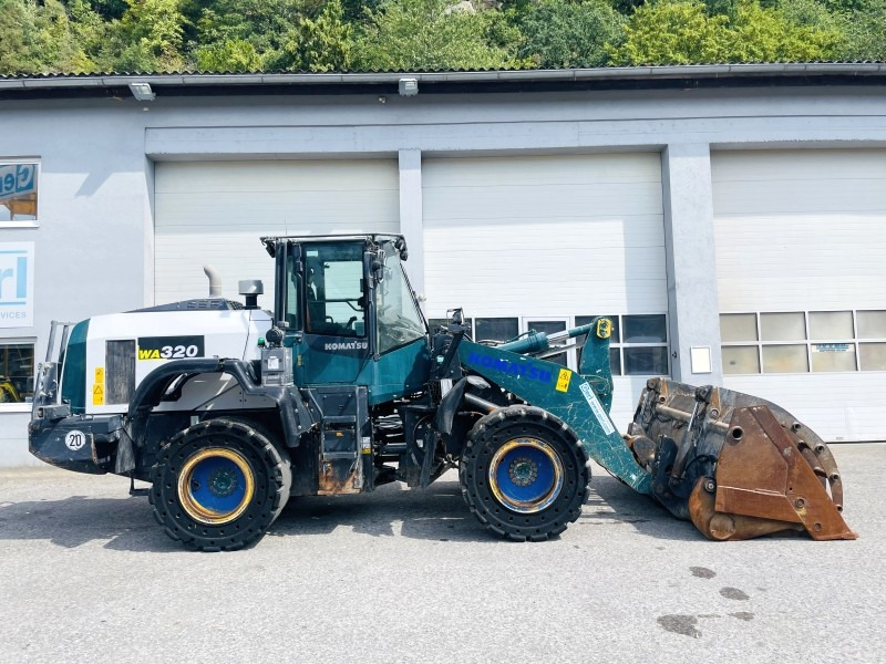Komatsu WA320-8 (3661) - Kolesový nakladač: obrázok 2 Komatsu WA320-8 (3661) - Kolesový nakladač: obrázok 2