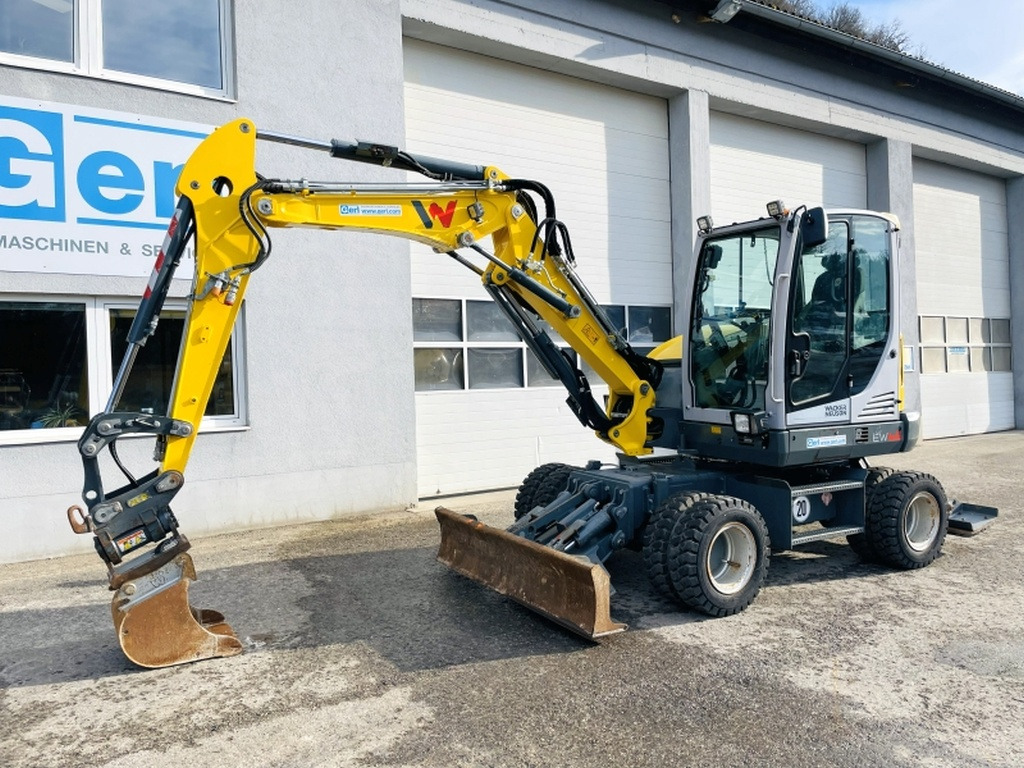 Neuson EW65 (4110) - Mini rýpadlo: obrázok 3 Neuson EW65 (4110) - Mini rýpadlo: obrázok 3