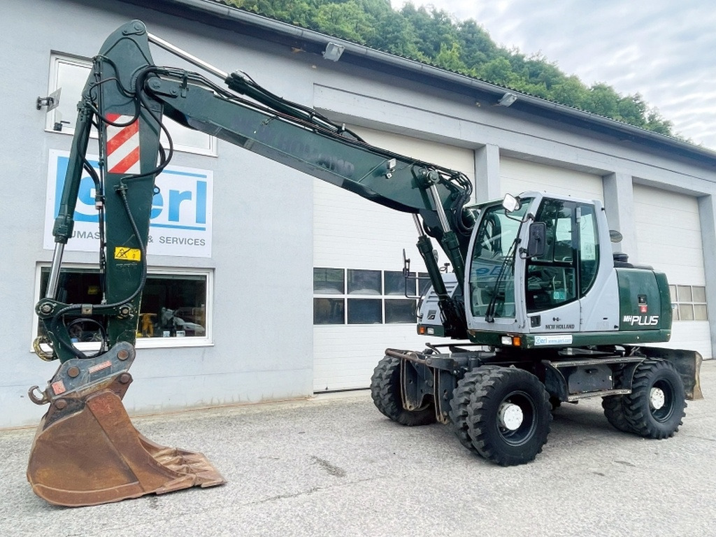 New Holland MH Plus (4054) - Kolesové rýpadlo: obrázok 4 New Holland MH Plus (4054) - Kolesové rýpadlo: obrázok 4