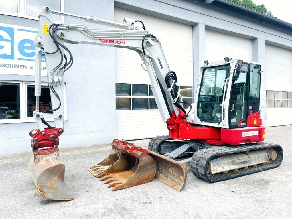 Takeuchi TB280FR (4002) - Mini rýpadlo: obrázok 4 Takeuchi TB280FR (4002) - Mini rýpadlo: obrázok 4