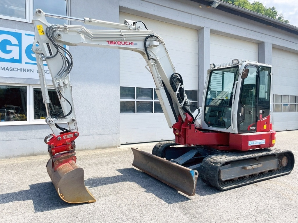 Takeuchi TB280FR (4051) - Mini rýpadlo: obrázok 4 Takeuchi TB280FR (4051) - Mini rýpadlo: obrázok 4