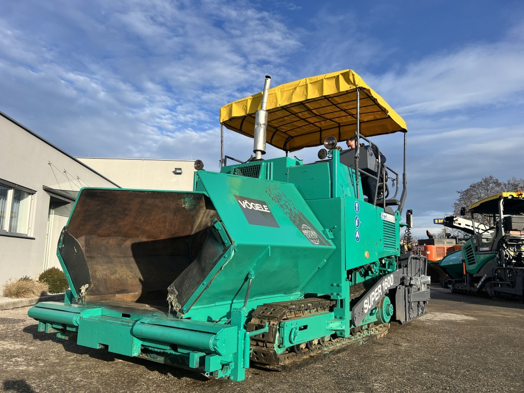 Vögele Super 1600 Typ 6-82 (111416) - Finišer: obrázok 2 Vögele Super 1600 Typ 6-82 (111416) - Finišer: obrázok 2