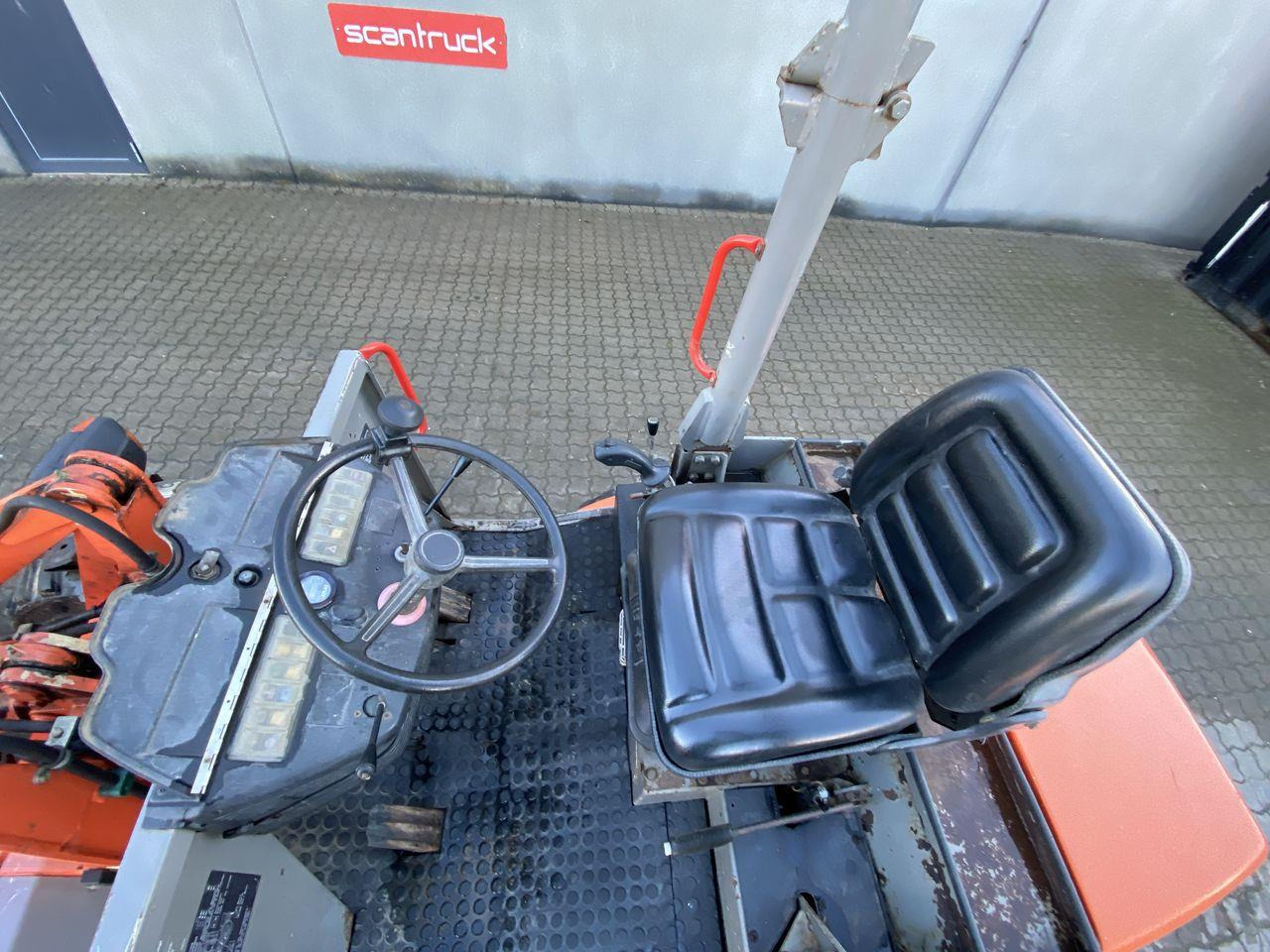 Atlas AR32E - Kĺbový nakladač: obrázok 3 Atlas AR32E - Kĺbový nakladač: obrázok 3