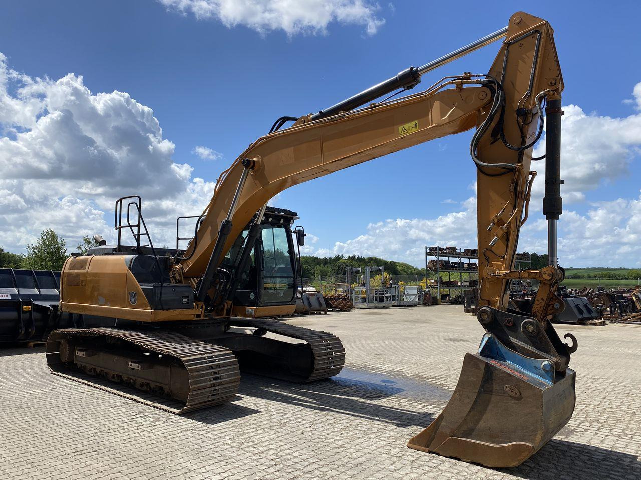 Case CX210C - Pásové rýpadlo: obrázok 5 Case CX210C - Pásové rýpadlo: obrázok 5