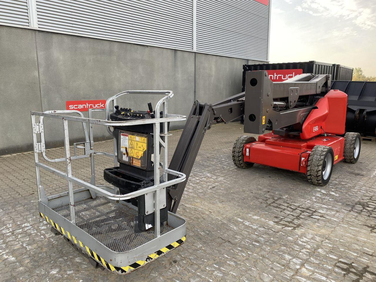 JLG E450AJ - Kĺbová pracovná plošina: obrázok 1 JLG E450AJ - Kĺbová pracovná plošina: obrázok 1