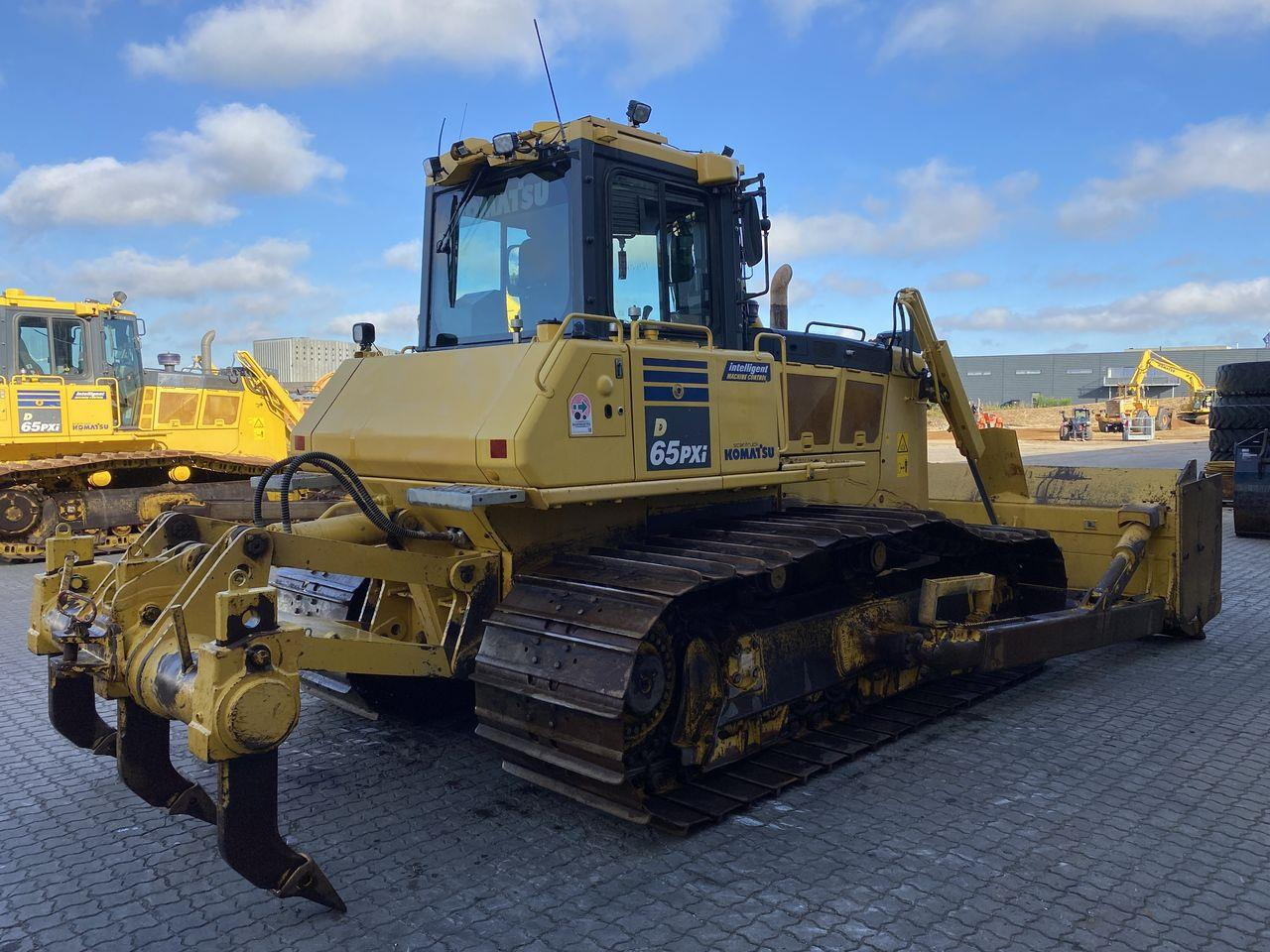 Komatsu D65PXI-18 - Buldozér: obrázok 4 Komatsu D65PXI-18 - Buldozér: obrázok 4