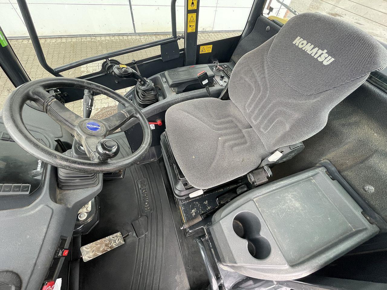 Komatsu WA70M-8EO - Kĺbový nakladač: obrázok 3 Komatsu WA70M-8EO - Kĺbový nakladač: obrázok 3