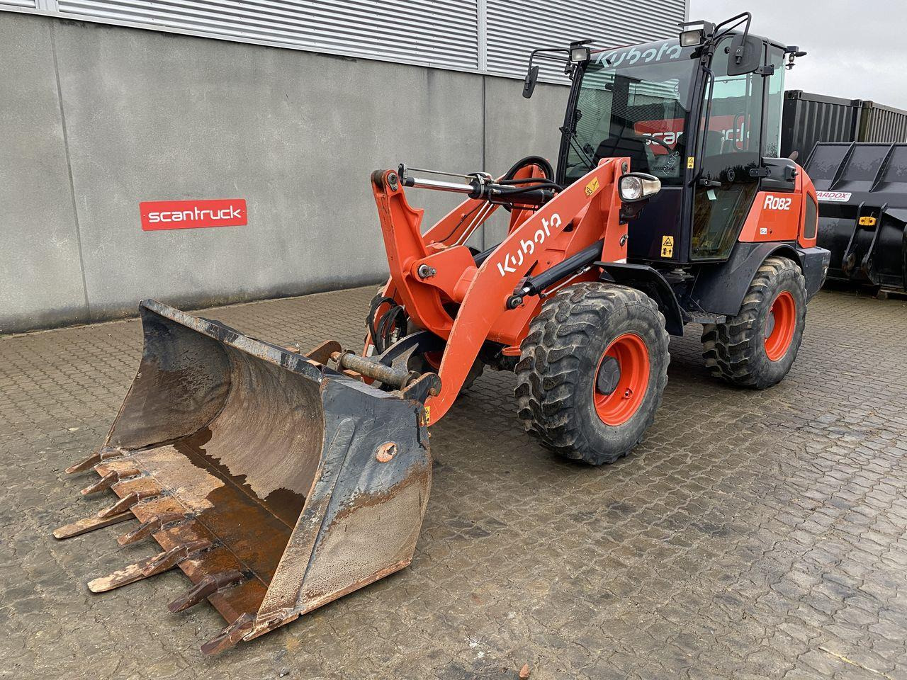 Kubota R082 - Kĺbový nakladač: obrázok 1 Kubota R082 - Kĺbový nakladač: obrázok 1